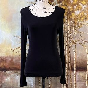 EUC CLAUDIA RICHARD Black Top